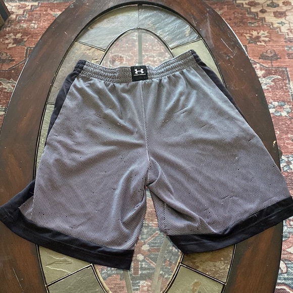 Athletic basketball Under Armour carbon fiber shorts - Picture 1 of 1